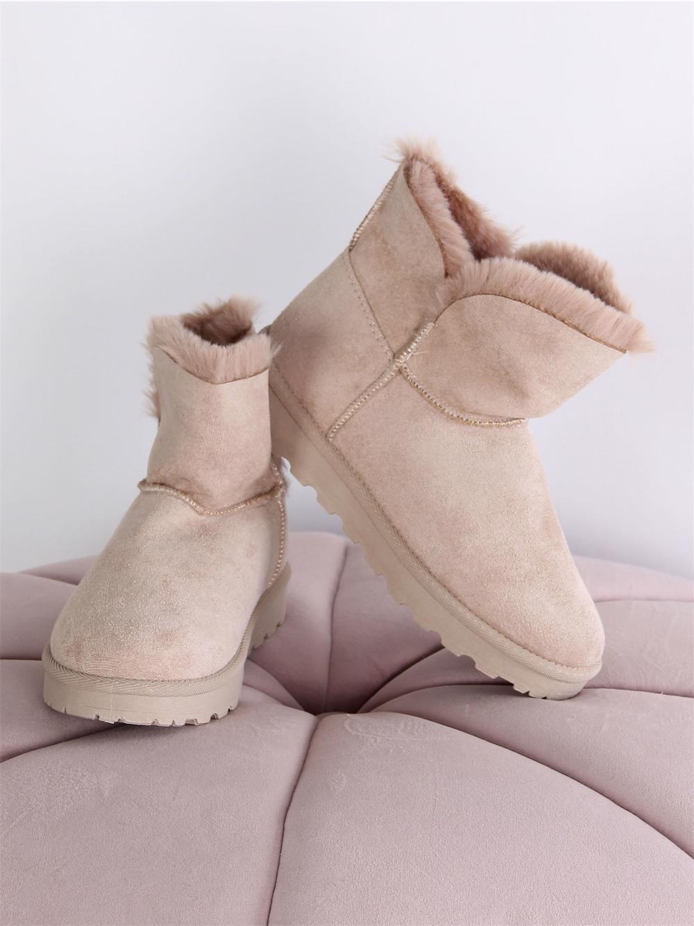 Veronika - Beige bambustövel med mjukt foder av falsk päls